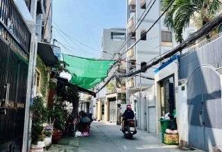 Bán Nhà Quận 10, P13 CMT8 - Gần THCS Hoà Hưng - 38m² - Chỉ Nhỉnh 4 Tỷ