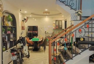 BÁN NHÀ HXH QUANG TRUNG, 2 PHÒNG NGỦ, TẶNG FULL NỘI THẤT CAO CẤP CHỈ 5,6 TỶ